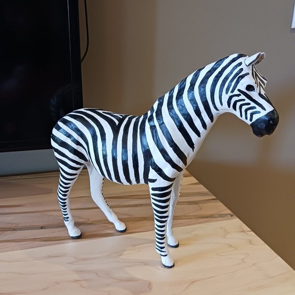 VINTAGE ZEBRA Art Sculpture HANDMADE LEATHER PAPER MACHE w/glass eyes 12" tall - Picture 1 of 7